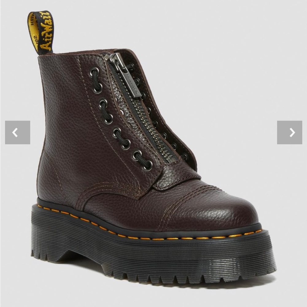 Sinclair milled Napa leather platform Dr.Martens